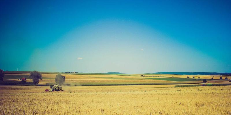从轰鸣到静音：家用电器散热风扇的技术演进与静音革命