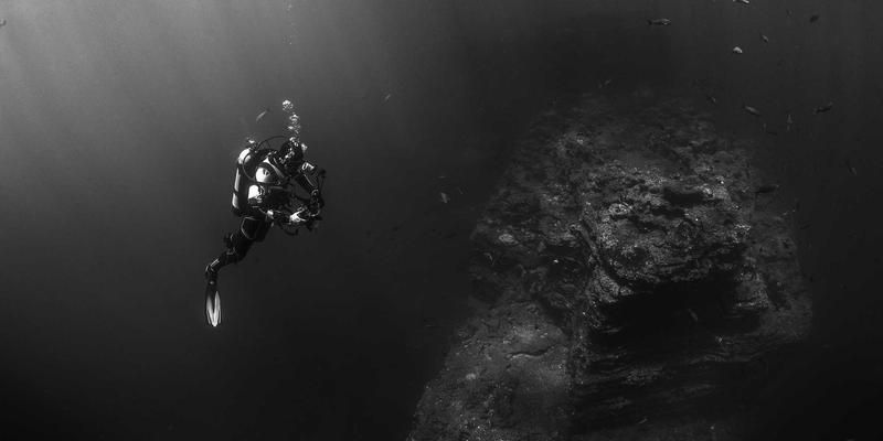 医用CT机冷却风扇的可靠性设计：如何实现7x24小时不间断运行与极致低振动