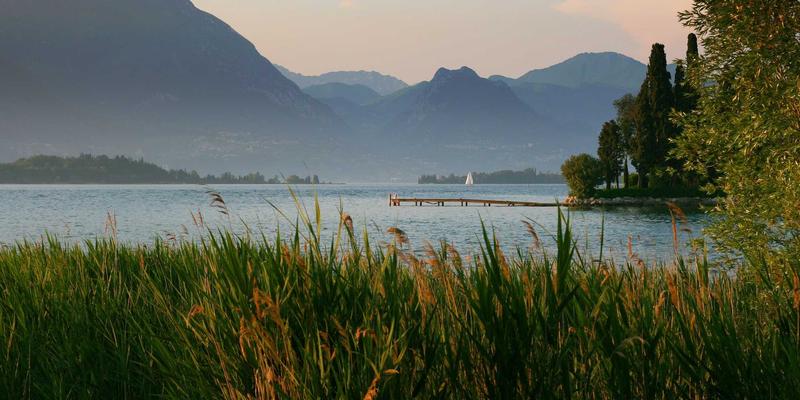 工业焊接设备强制风冷风扇的金属粉尘防护：高效散热与可靠冷却的解决方案